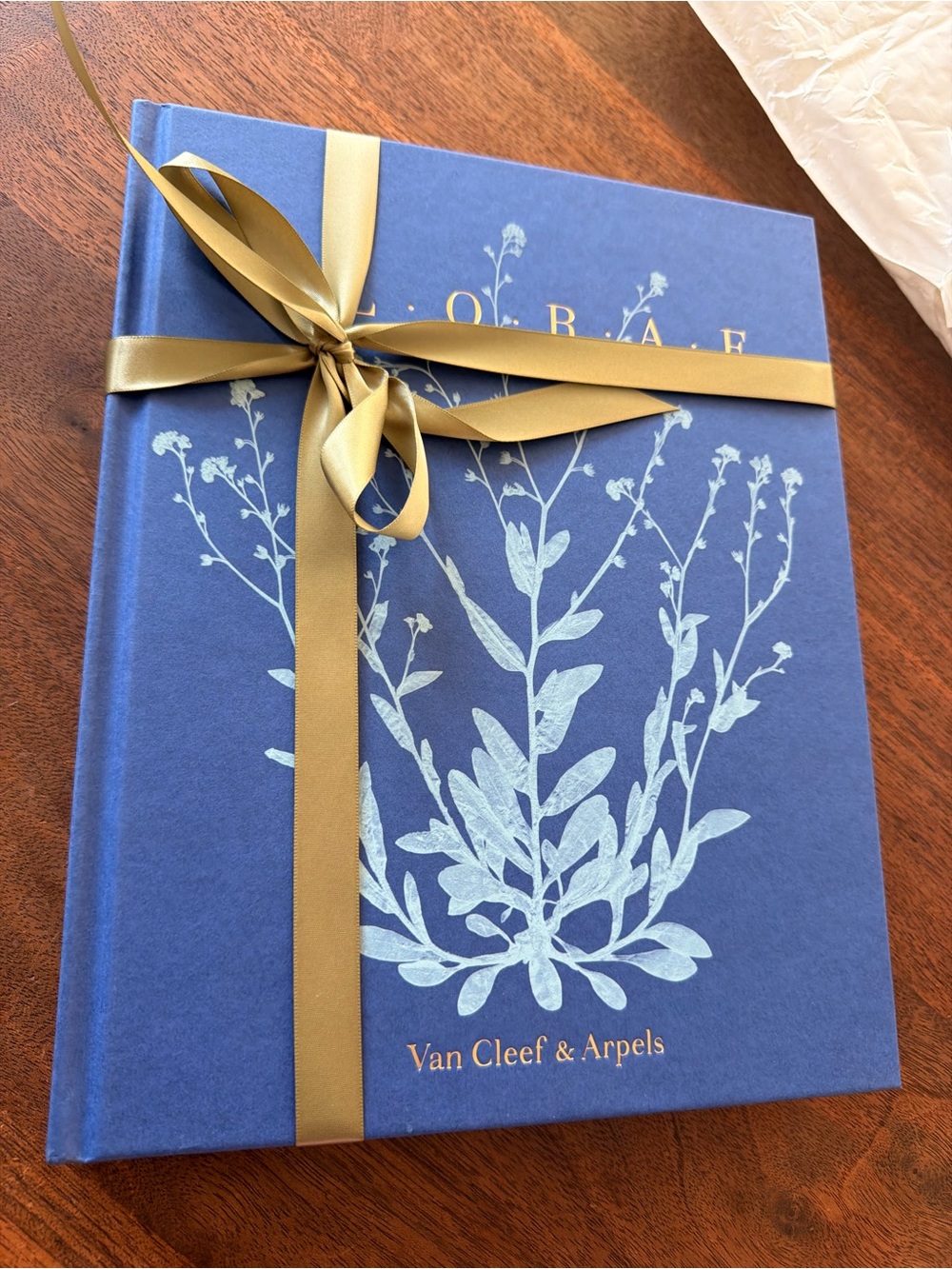 Van Cleef & Arpels FLORAE Art Book VCA - brand new / unopened